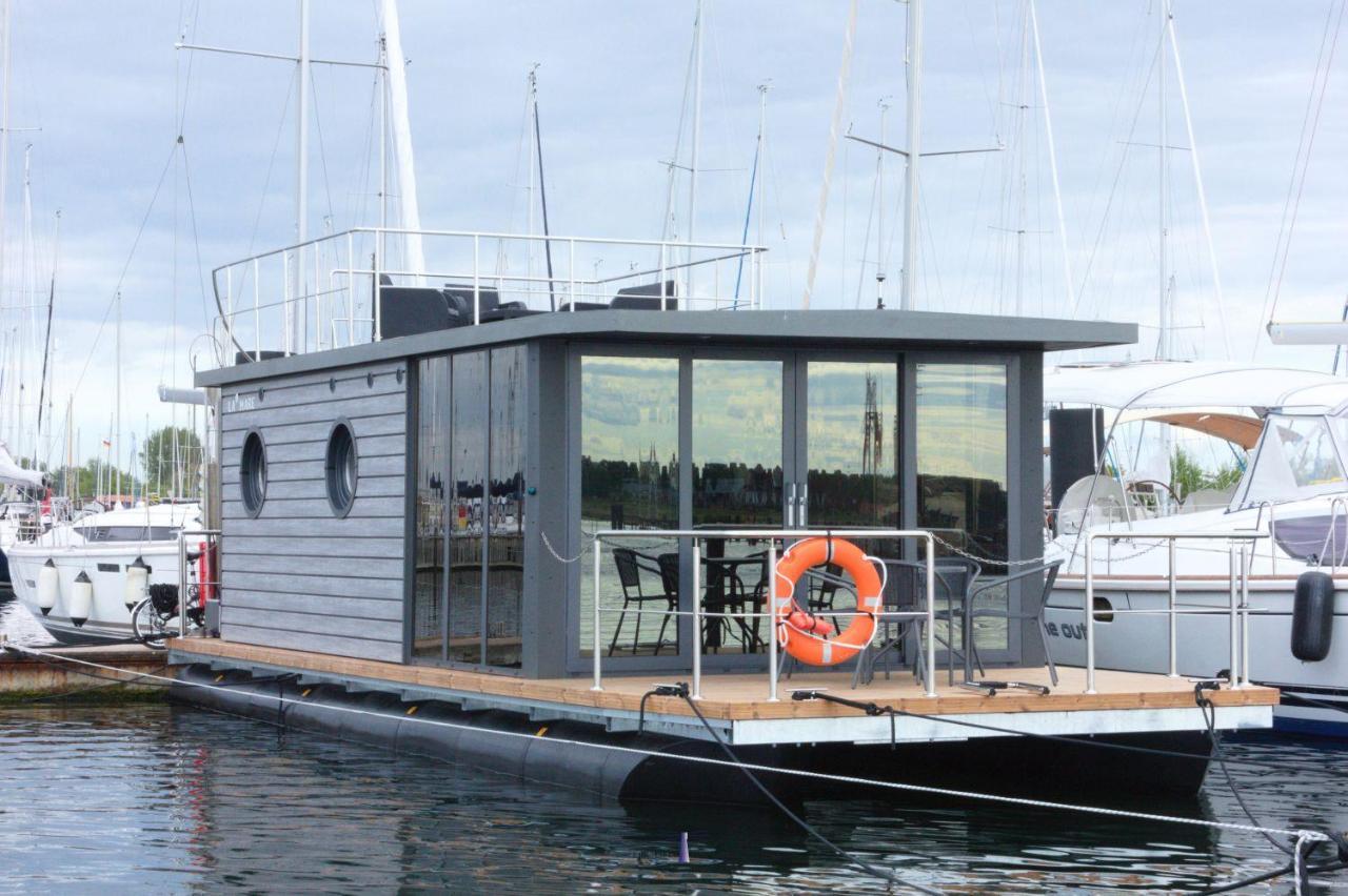 Hausboot Fjord Lacerta Mit Dachterrasse In Wendtorf Bagian luar foto